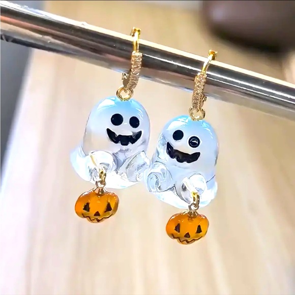 Glow in the Dark Ghosts Holding Pumpkin Buckets, NWT - Picture 4 of 4